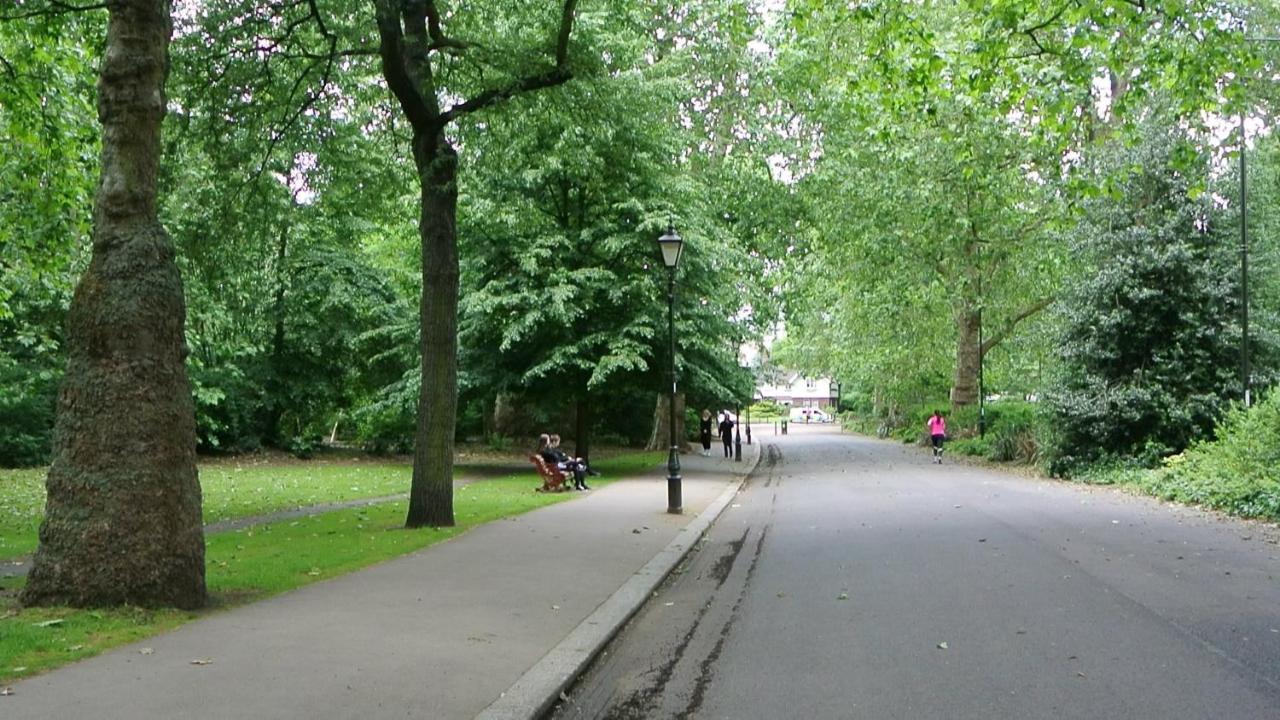 Spacious Two Bedroom Apartment In Battersea, Free Parking 伦敦 外观 照片
