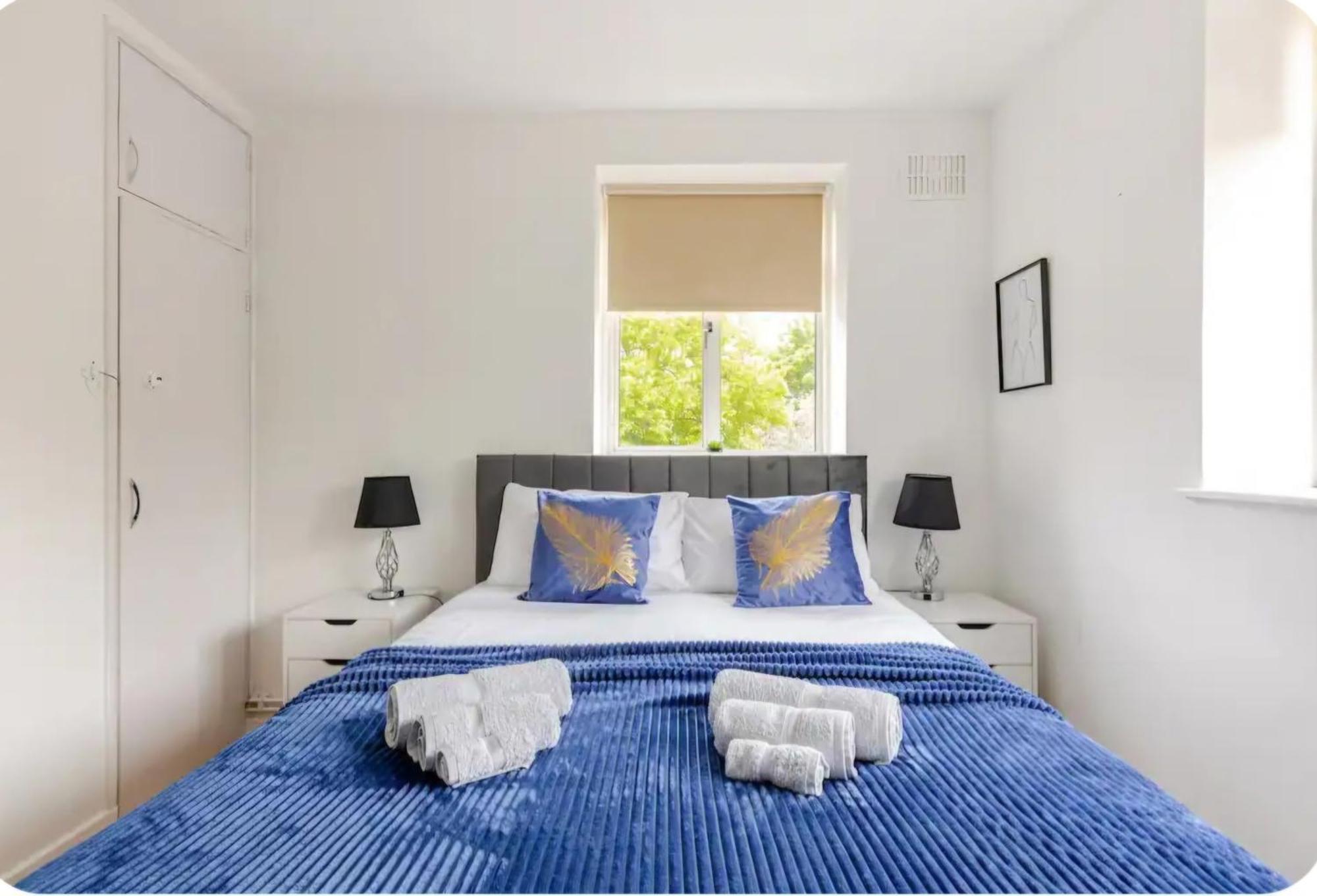 Spacious Two Bedroom Apartment In Battersea, Free Parking 伦敦 外观 照片