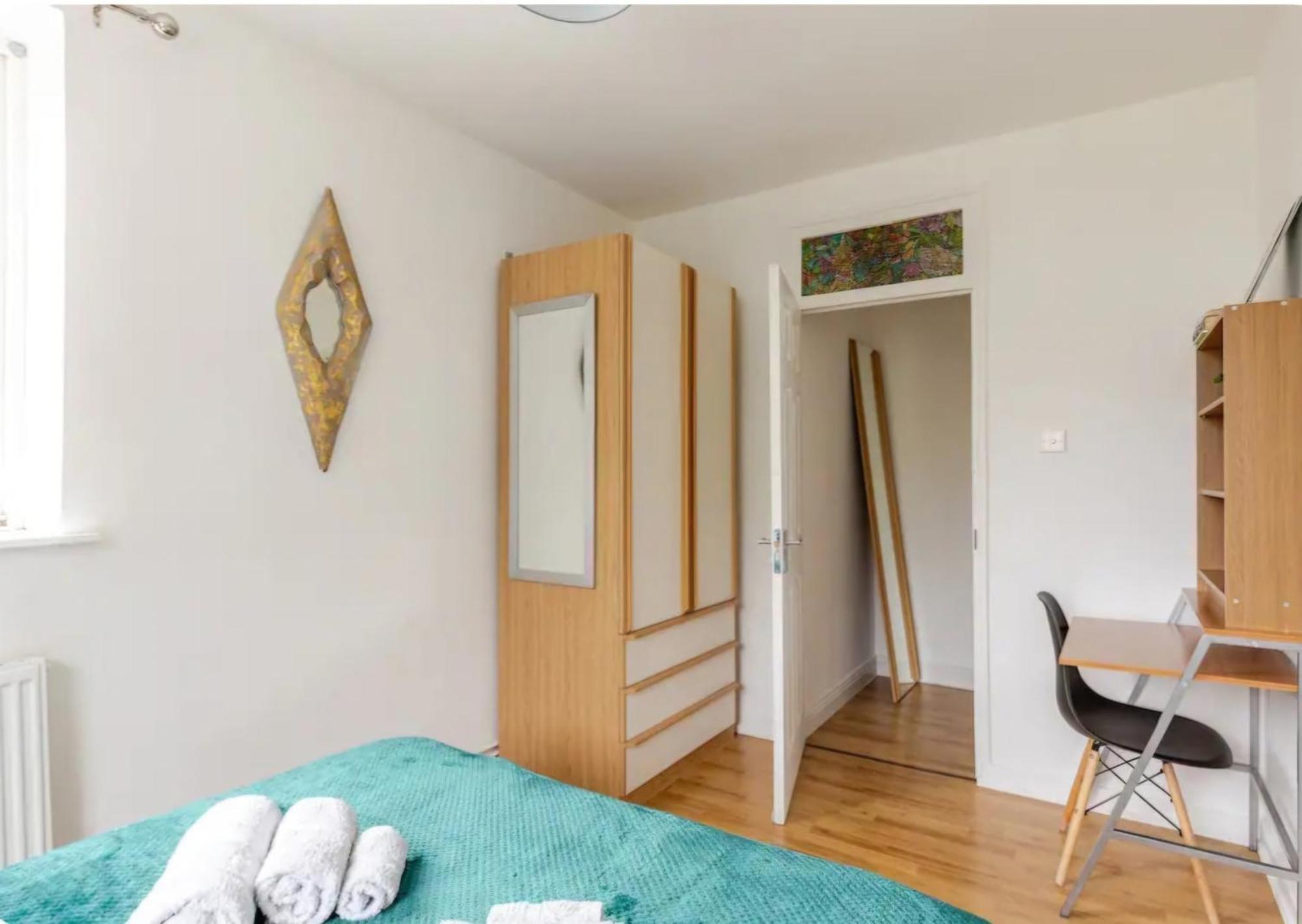 Spacious Two Bedroom Apartment In Battersea, Free Parking 伦敦 外观 照片