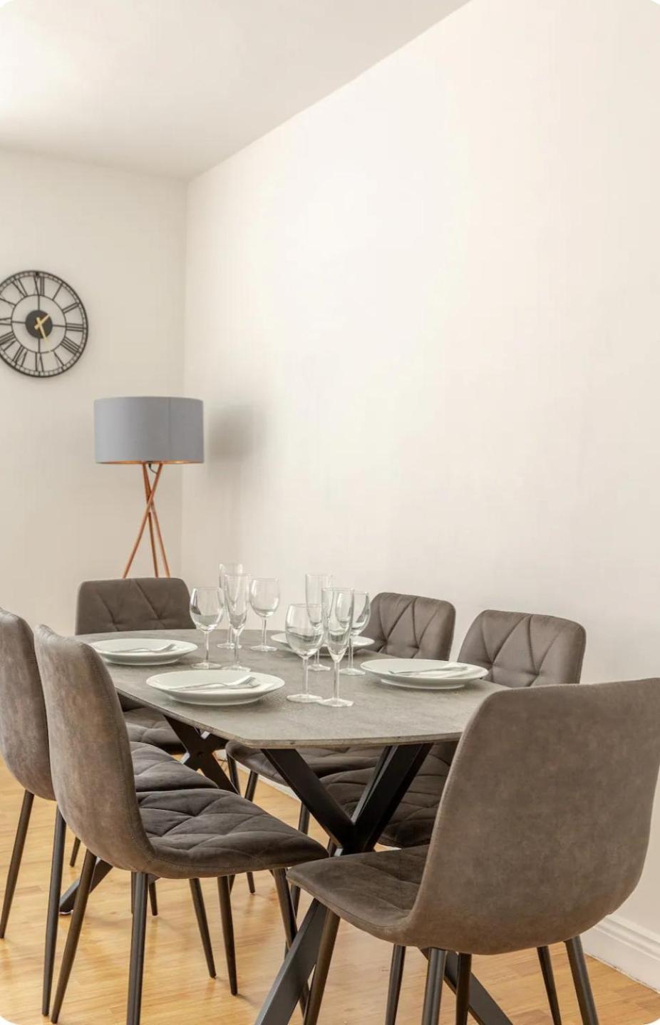 Spacious Two Bedroom Apartment In Battersea, Free Parking 伦敦 外观 照片